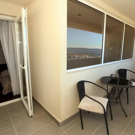 Bayset * Трогір